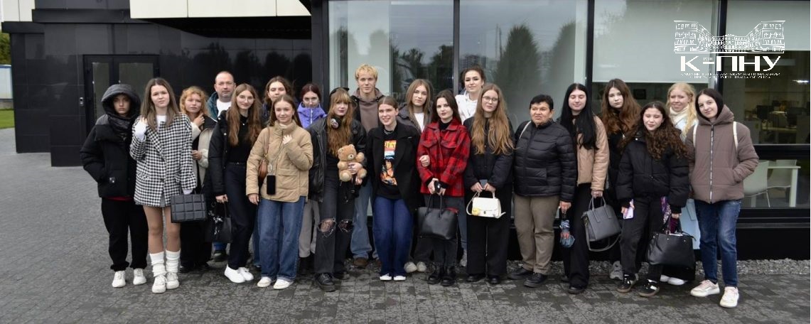 За лаштунками медіа: здобувачі вищої освіти К-ПНУ відвідали телеканал «Суспільне» та пресцентр Хмельницької обласної прокуратури За лаштунками медіа: здобувачі вищої освіти К-ПНУ відвідали телеканал «Суспільне» та пресцентр Хмельницької обласної прокуратури