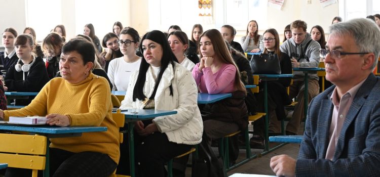 Журналістика без компромісів: у К-ПНУ відбулася гостьова лекція представника Суспільного мовника Вячеслава Козака